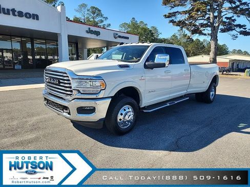 Used 2024 RAM 3500 Limited w/ Safety Group image 2
