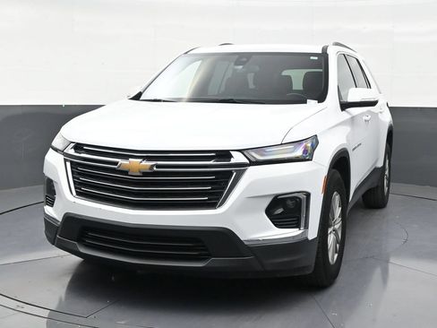 Used 2023 Chevrolet Traverse LT FWD image 8
