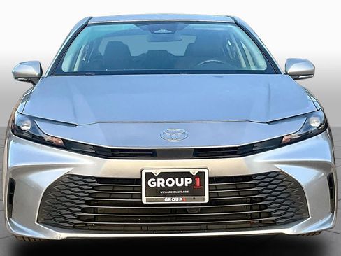 Used 2025 Toyota Camry LE FWD image 4