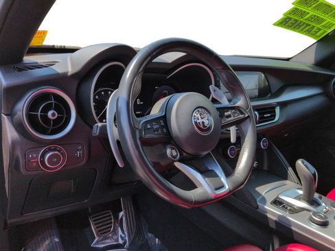 Used 2024 Alfa Romeo Stelvio Veloce AWD/4WD image 15