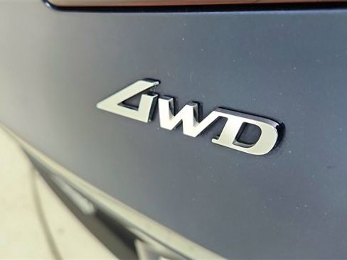 Used 2023 Genesis GV80 2.5T w/ Prestige Package image 18