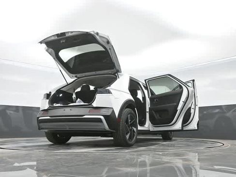 New 2025 Hyundai Ioniq 5 SE image 42