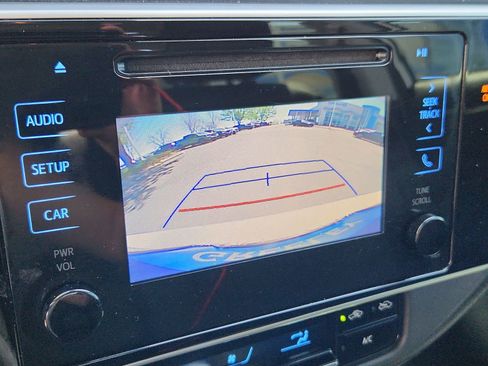 Used 2017 Toyota Corolla LE w/ Carpet Mat Package (TMS) FWD image 22