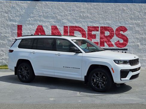 New 2026 Jeep Grand Cherokee L Limited image 1