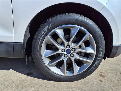 Used 2018 Ford Edge Titanium w/ Equipment Group 301A image 10