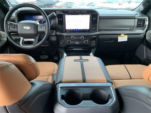 New 2024 Ford F450 Platinum w/ FX4 Off-Road Package image 16