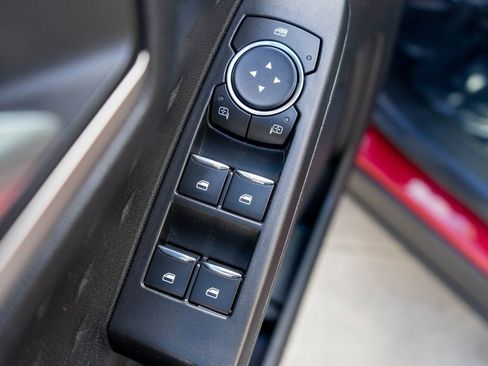 Used 2020 Ford Escape SEL image 16