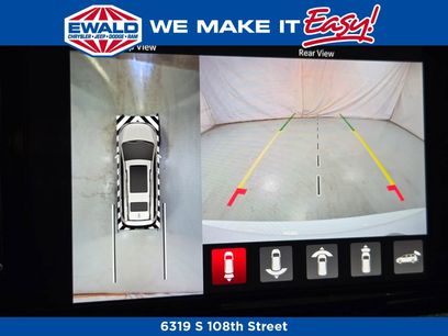 New 2026 Chrysler Pacifica Select w/ S Appearance Package