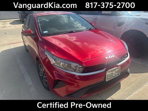 Certified 2022 Kia Forte LXS FWD image 2