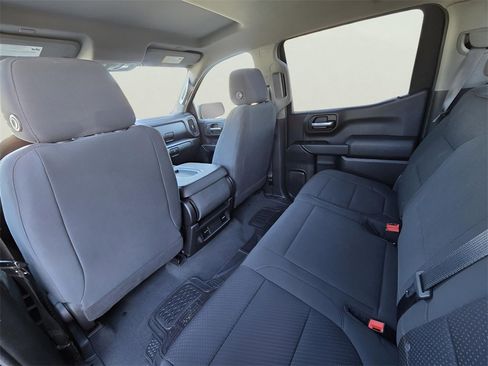 Used 2021 Chevrolet Silverado 1500 Custom image 11