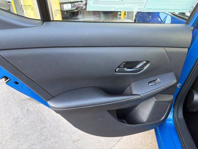 Used 2025 Nissan Sentra SV FWD image 13