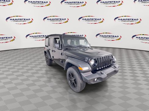 Used 2022 Jeep Wrangler Unlimited Sport AWD/4WD image 2