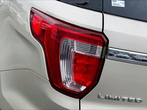 Used 2017 Ford Explorer Limited w/ Equipment Group 301A image 28