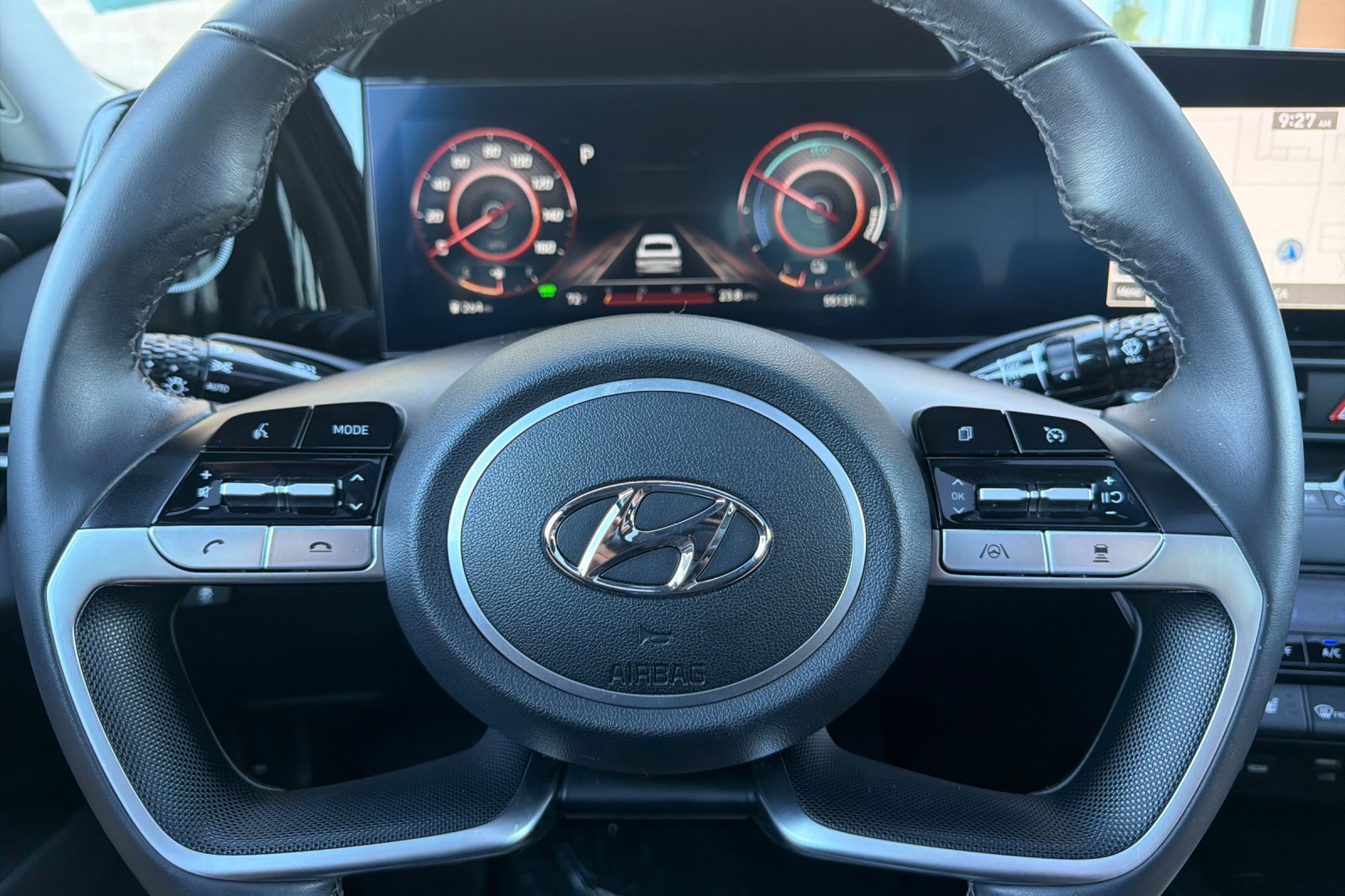 Used 2023 Hyundai Elantra Limited FWD image 31