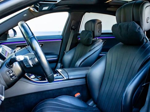Used 2023 Mercedes-Benz S 500 4MATIC image 11