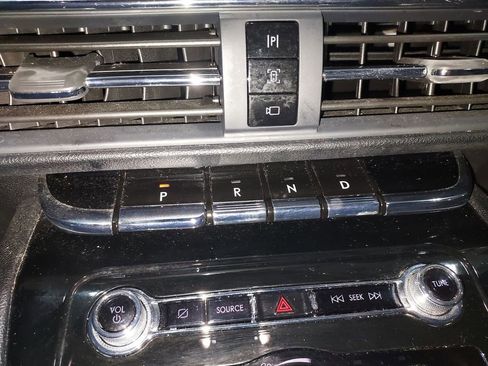 Used 2021 Lincoln Corsair Reserve w/ Equipment Group 201A image 25