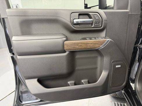 Used 2023 Chevrolet Silverado 2500 High Country w/ LPO, Hitch Package image 23