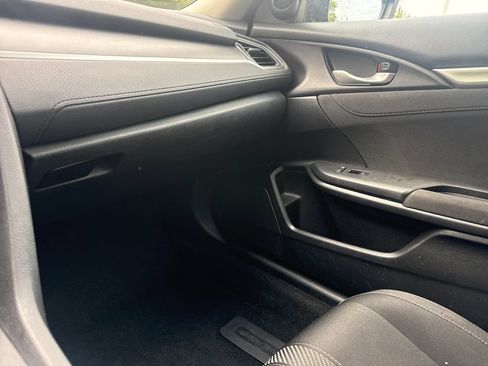 Used 2018 Honda Civic EX image 17