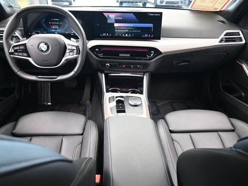 Used 2025 BMW 330i Sedan image 39