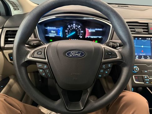 Used 2019 Ford Fusion SE image 21