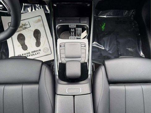 Certified 2022 Mercedes-Benz GLB 250 4MATIC image 16