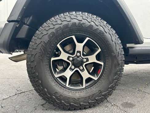 Used 2021 Jeep Wrangler Unlimited Rubicon AWD/4WD image 18