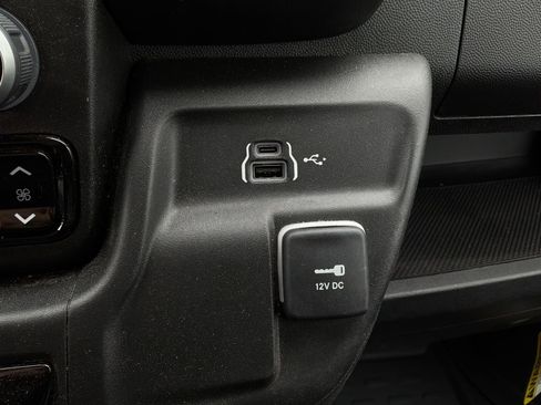 Used 2026 RAM ProMaster 2500 w/ Convenience Group FWD image 23