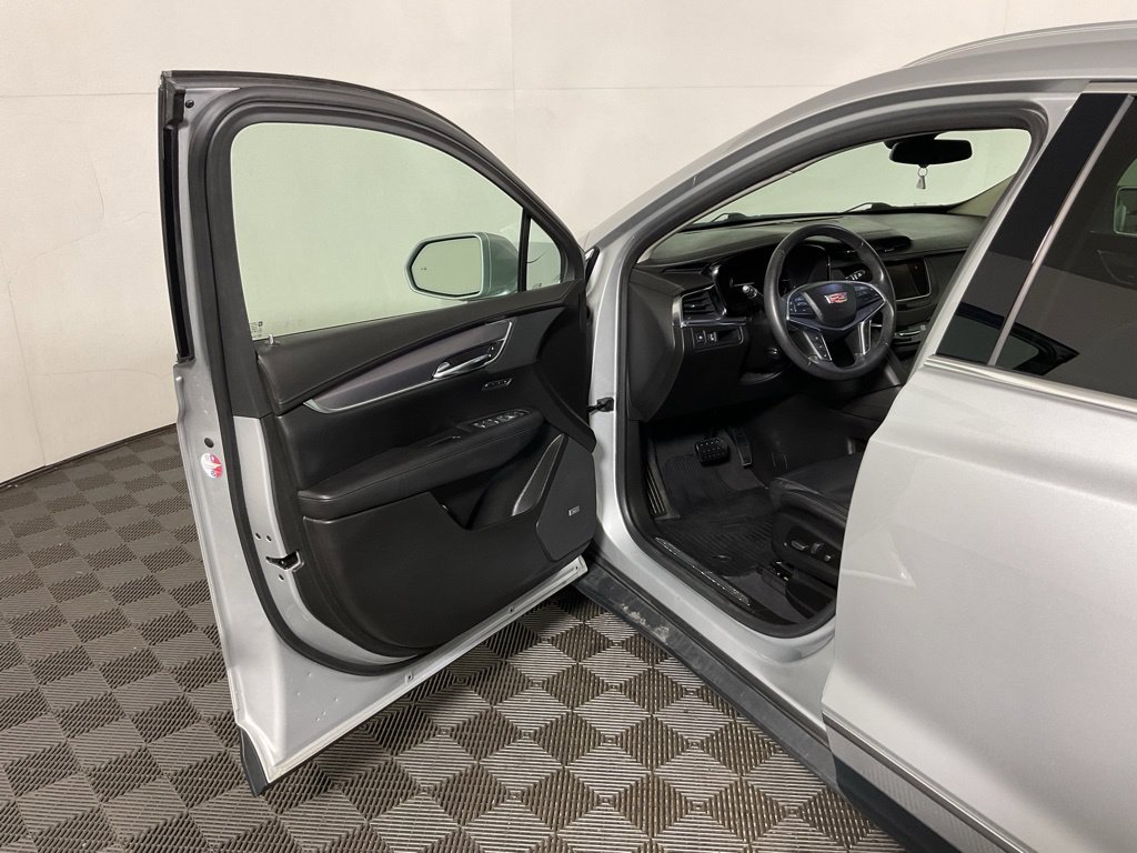 Used 2017 Cadillac XT5 Premium Luxury w/ LPO, Wheel Lock Package AWD/4WD image 20