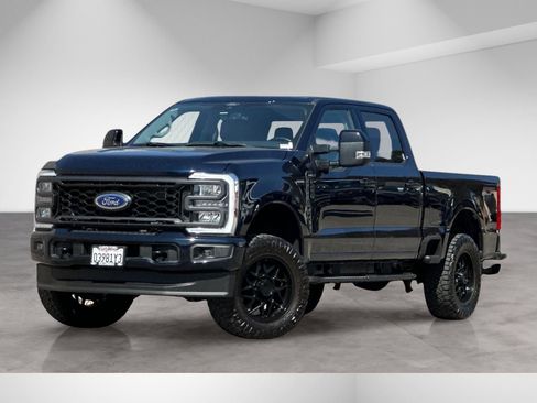 Used 2024 Ford F250 Lariat w/ Sport Appearance Package AWD/4WD image 2