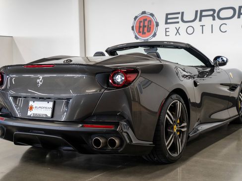 Used 2019 Ferrari Portofino RWD image 21