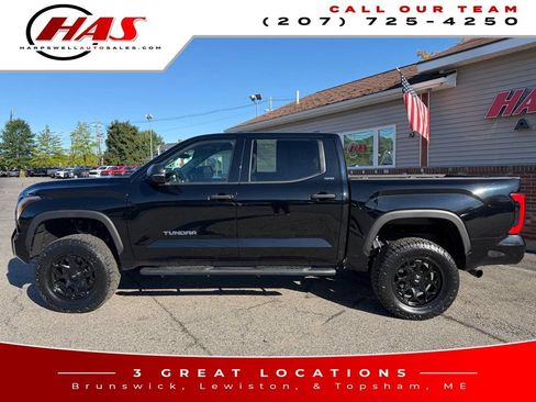 Used 2023 Toyota Tundra SR5 w/ SR5 Convenience Package AWD/4WD image 4