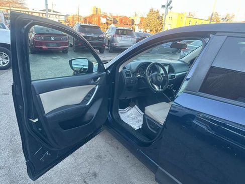 Used 2016 MAZDA CX-5 Touring image 9