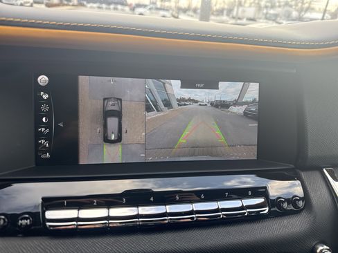 Used 2024 Rolls-Royce Cullinan w/ Interior Detailing Package image 24