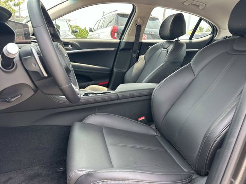 Used 2026 Genesis G70 2.5T RWD image 30