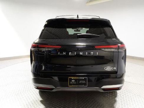 Certified 2026 INFINITI QX60 Luxe w/ Family Package AWD/4WD image 5