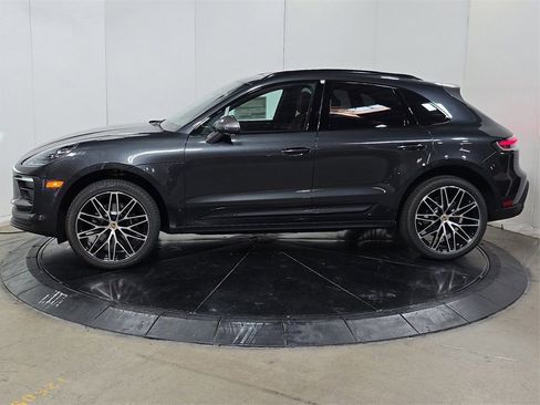 Certified 2025 Porsche Macan Turbo image 2