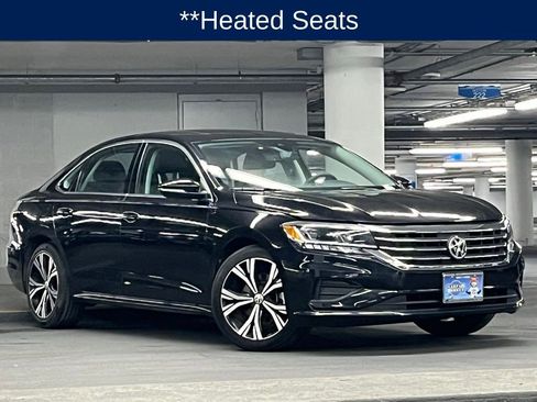 Used 2021 Volkswagen Passat 2.0T SE FWD image 3