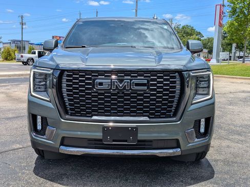 Used 2024 GMC Yukon Denali Ultimate AWD/4WD image 9