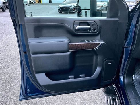 Used 2022 GMC Sierra 2500 Denali w/ Denali Ultimate Package image 21