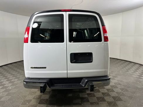 Used 2024 Chevrolet Express 2500 w/ Driver Convenience Package image 4
