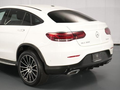 Used 2022 Mercedes-Benz GLC 300 4MATIC Coupe image 19