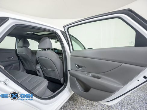 Used 2024 Hyundai Elantra SEL w/ Convenience Package FWD image 33