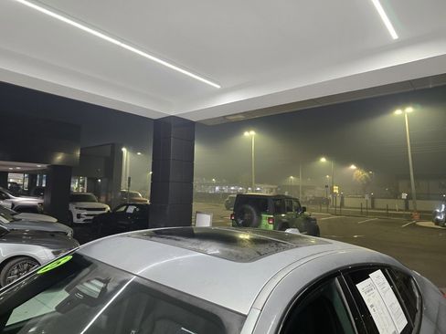 Used 2025 BMW X6 xDrive40i image 12