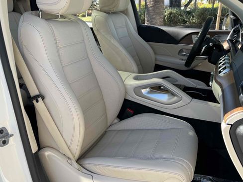 Used 2021 Mercedes-Benz GLS 580 4MATIC image 65
