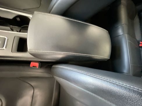 Used 2020 Ford Fusion Titanium AWD/4WD image 21
