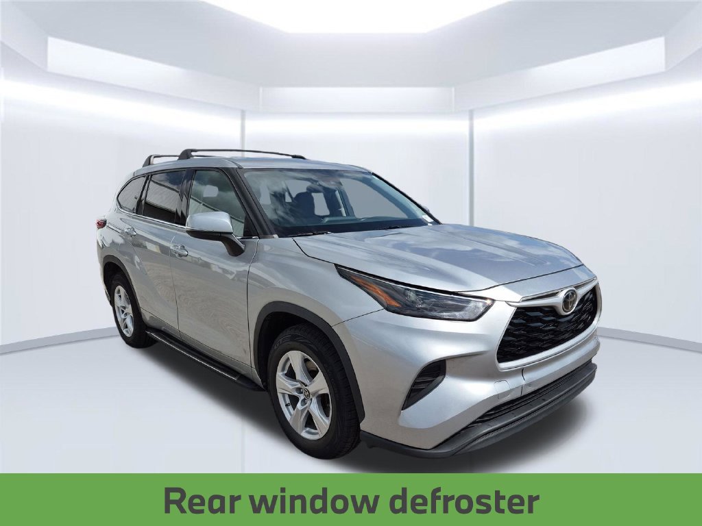 Used 2022 Toyota Highlander L FWD image 9