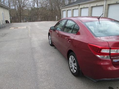 Used 2019 Subaru Impreza 2.0i image 8