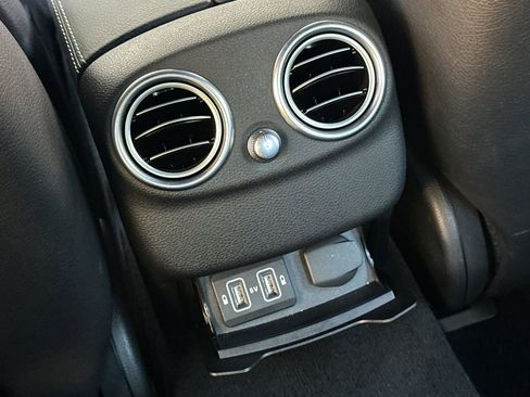 Used 2020 Mercedes-Benz C 300 Sedan image 31