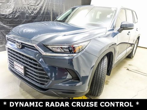 Certified 2025 Toyota Grand Highlander FWD image 4