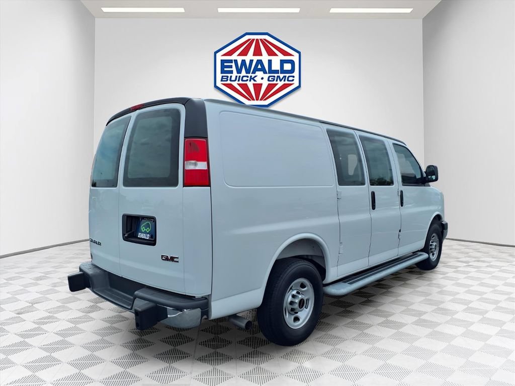 Certified 2025 GMC Savana 2500 w/ Driver Convenience Package RWD image 4